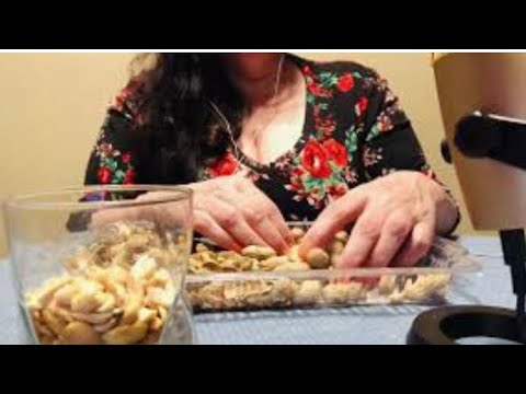 ASMR no talk- cracking peanuts, great to focus on when you need to calm down.