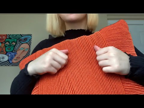 1 minute ASMR: aggressive ribbed pillow scratching!