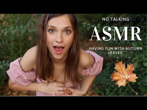 ASMR 🍁 Playing with autumn leaves 🍂 NO TALKING just Barefoot walking 💋【 喋らない 】