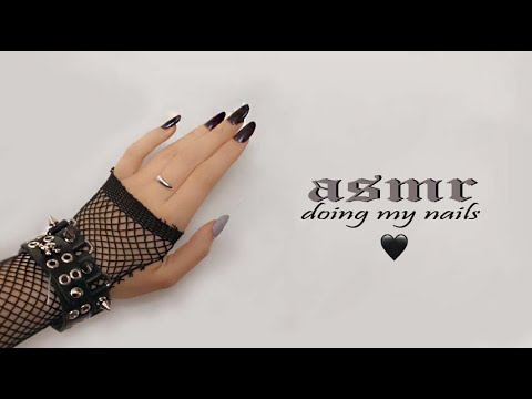 ASMR ✨ Doing My Nails 💅🏻  Whispering, Tapping 💖