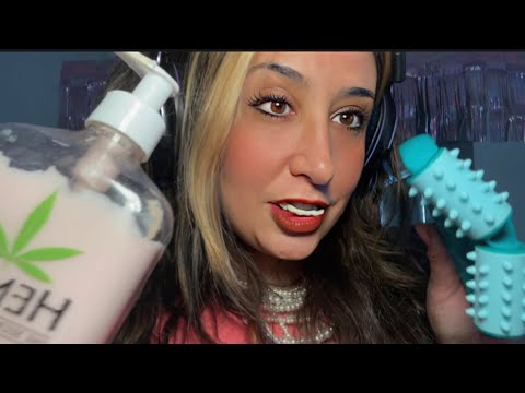 Come get a free massage ASMR Gum Chewing/ Tingly Massage and Lotion Sounds #asmr #gum #massage