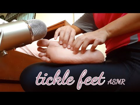 Tickle my feet by myself ASMR . Don't stop scratching when you itch #4 / Vacuum Vlog
