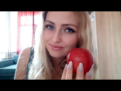 Asmr eating apple& mouth sounds &eating sounds