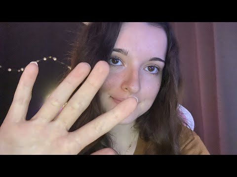ASMR ~ Tongue clicking and hand mouvement 👋