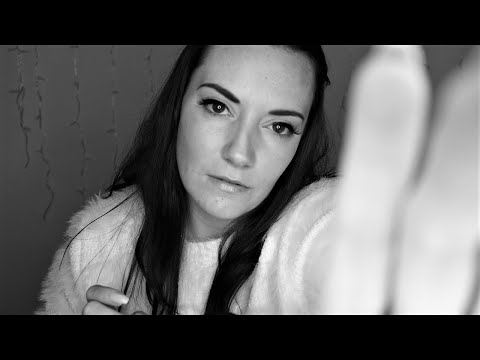 ASMR | Dark Relaxing Hand Movements and Hand Sounds