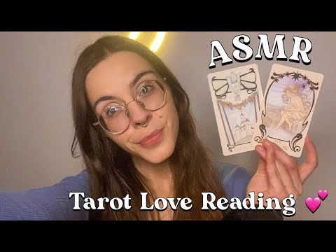 ASMR Pick A Card Tarot I What's Going On With Your Person/ Love Interest ? 💖