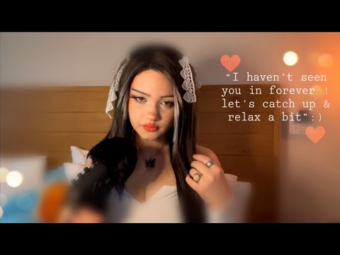 ASMR friend comforts you&tells you about their time away(layered sounds,hair brushing,fluffy mic)