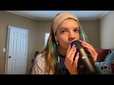 ASMR | Fast & Aggressive Mic Scratching and Tapping w/ Nails 💅🏻