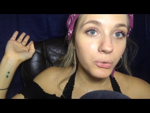 ASMR- Close Whisper [10 Trigger Words From English To Spanish] W/ Hand Movements