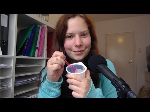 ASMR scratching and eating a german popsicle "Kratzeis" (scratching, eating, whispering)