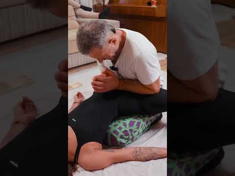 Сhiropractic adjustment and stretching for Maria #chiropractic