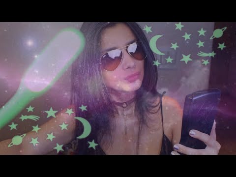 ASMR - VOU TE LEVAR ATÉ MINHA NAVE ESPACIAL E TE EXAMINAR | ASMR - I'll take you up to my spaceship