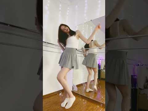 😀 #dance #skirt #girl #funnyvideo
