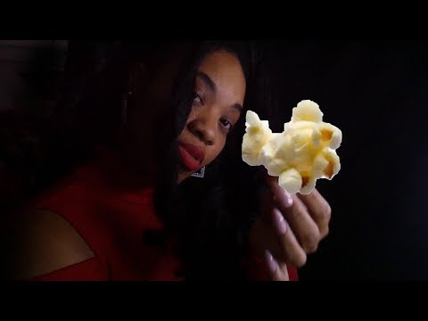 ASMR A SCARY MOVIE WITH YOU (DOUBLE MOUTH SOUNDS 💦)