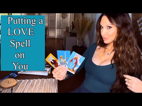ASMR/Reading Your Cards and Putting A Love Spell On You ✨✨✨