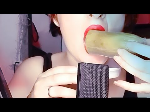 ASMR comiendo pepino 👄🥒