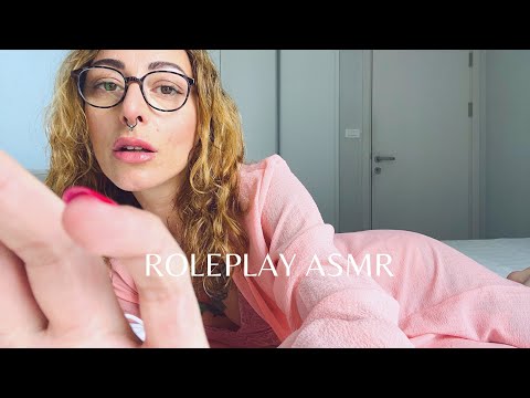 ASMR Roleplay : POV Your GF giving you morning kisses 💕 Close loving attention & Reiki in bed 💆‍♀️