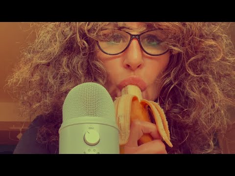 ASMR banana face and noms - Ms Frizzle returns