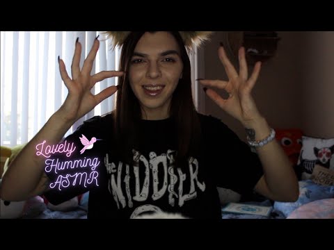 Lovely Humming ASMR with Hand Movements 🤟🏼