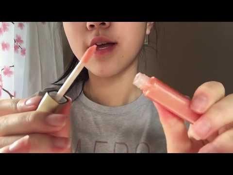 [ASMR] putting on lipgloss | mouth sounds | kisses | relaxing