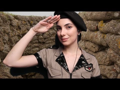 ASMR BINAURAL: Mulher Militar cuidando de você - Vídeo com sons relaxantes