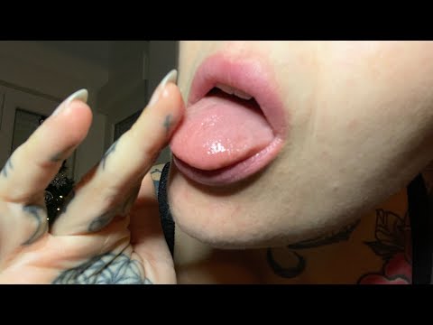 ASMR | Spit painting 💦 Mouth sounds 💋Lipgloss aplication 💄 Personal attention ✨
