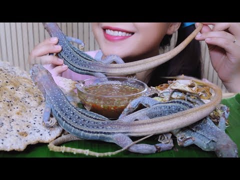 ASMR Sand Iguanas with mango salad(exotic food) CRUNCHY CHEWY EATING SOUNDS | LINH-ASMR