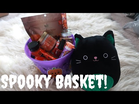 Spooky Basket ASMR!🎃🕸 (Scratching, whispers, tapping)