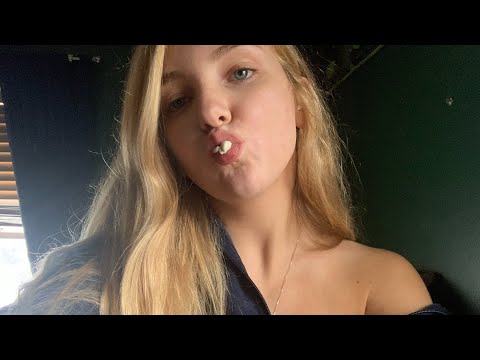 ASMR GUM CHEWING, BUBBLE BLOWING AND KISSES
