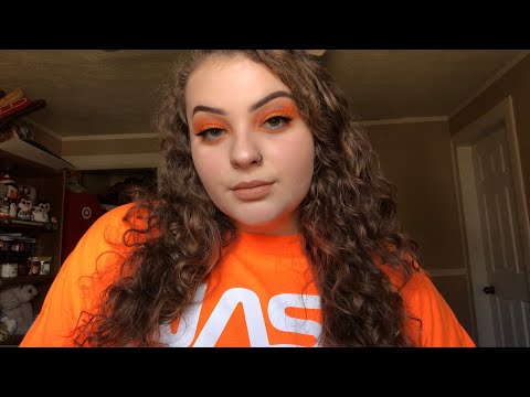 ASMR Doing My Makeup #1 | Whispers & Tapping 🧡