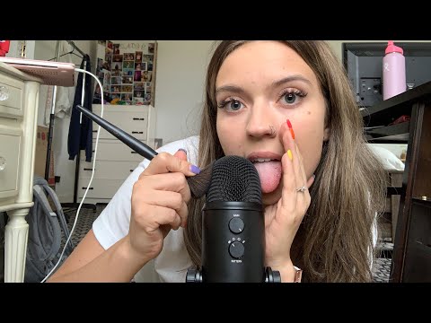 ASMR| ALL UP IN YOUR EARS| DEEP EAR ATTENTION| EAR SCRATCH| MOUTH SOUNDS| MIC BRUSHING