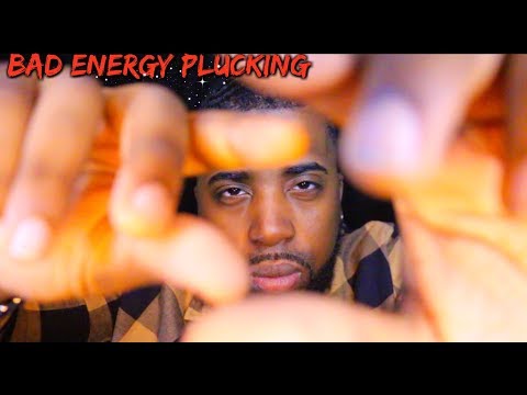 ASMR | PLUCKING AWAY/CLEANSING BAD ENERGY FOR THE NEW YEAR ❗