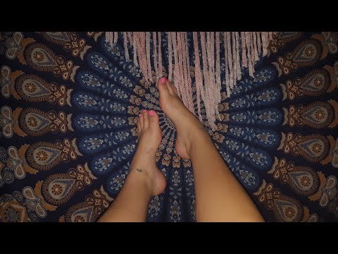 ASMR | scratching skin | tapping and scratching my feet