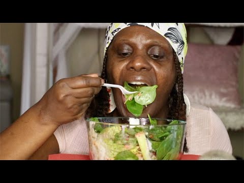 Spinach Salad ASMR Trying French's Crispy Fried Onions