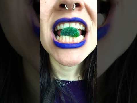 ASMR OMG COULD SHE CHEW ANY LOUDER 😵🥶 candy teeth macerate satisfying sunny mouth sounds #shorts