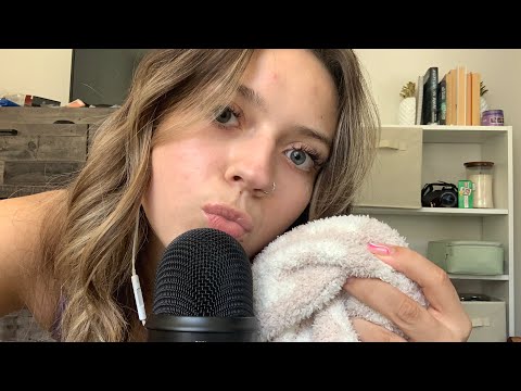 ASMR| SOFT TRIGGERS- SOFT SUBTLE TONGUE CLICKS AND FABRIC SCRATCHING