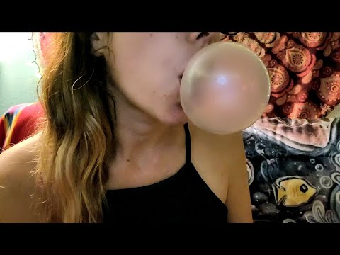 ASMR - Bubble gum chewing, BIGGER bubble blowing, mouth sounds. 🍬