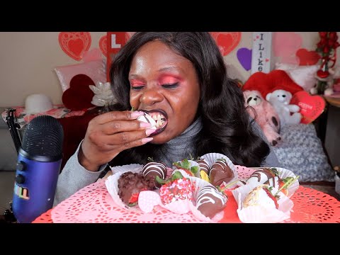KROGER'S VALENTINES ASSORTED CHOCOLATE COVERED STRAWBERRIES ASMR EATING SOUNDS