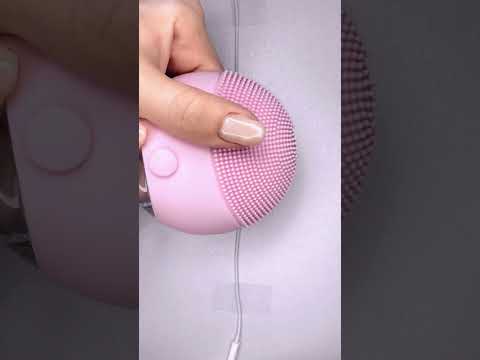 ASMR sound scratches your ears inside
