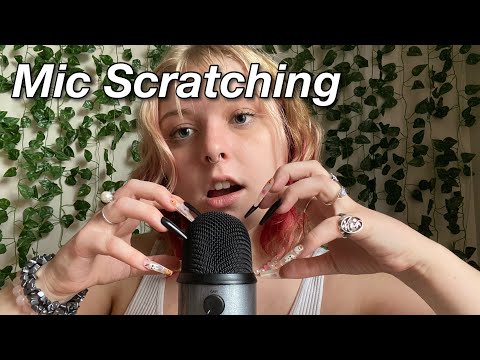 ASMR Intense fast and aggressive mic scratching with long fake nails and mouth sounds💅🏻 🎤