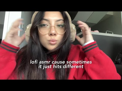 ASMR fast and relaxing tapping and some scratching 💗💤
