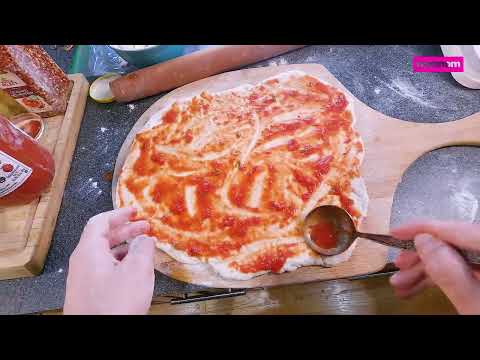 Easy Thin Crust Pepperoni Pizza