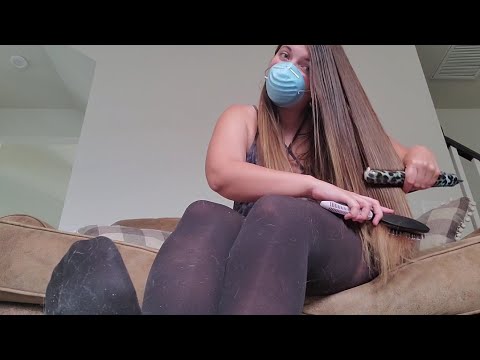 [ASMR] Masked Giantess Does Her Hair