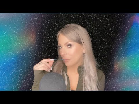 ASMR- Cupped Whisper Ramble| Light Gum Chewing | Hand Movements 🖐🏻