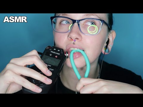 ASMR Silicone Straw Mouth Sounds [With Noms & Chews] 😍