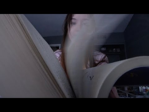 ASMR Book tapping + tracing 📚
