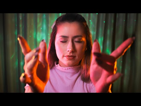 ASMR TO CALM YOU DOWN ✨ HAND SOUNDS, HAND MOVEMENTS, AND PLUCKING TO REMOVE YOUR ANXIETY. NO TALKING