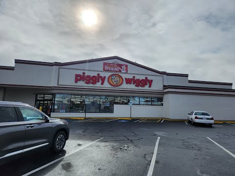 ASMR | Piggly Wiggly Supermarket Walk-Through w/Voiceover (Whisper)