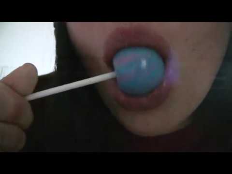 ASMR LOLLIPOP LICKING / WET MOUTH SOUNDS