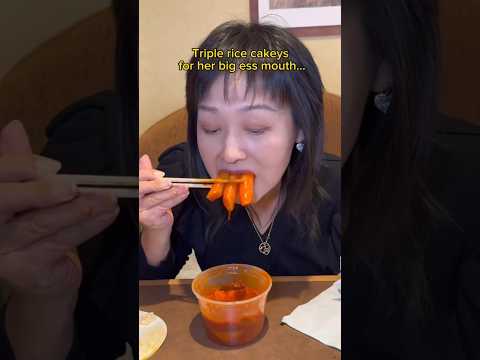 WHEN ASIAN MOM GETS HUNGRY WHILE GROCERY SHOPPING #shorts #viral #mukbang